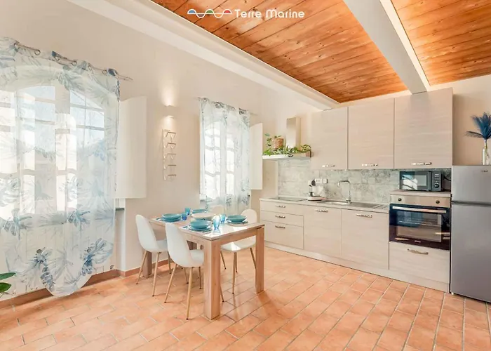 Ponente, Terremarine Apartman *